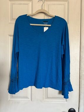 Chico’s slub cotton lace bell long sleeves v neck top size large
